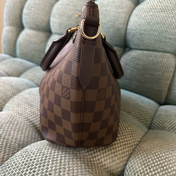 HOST PICK🔥🔥🔥Authentic Louis Vuitton box, dust bag included - Picture 8 of 11